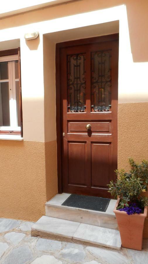 Elegant And Comfortable Apartment In The City Center Ermúpoli Kültér fotó