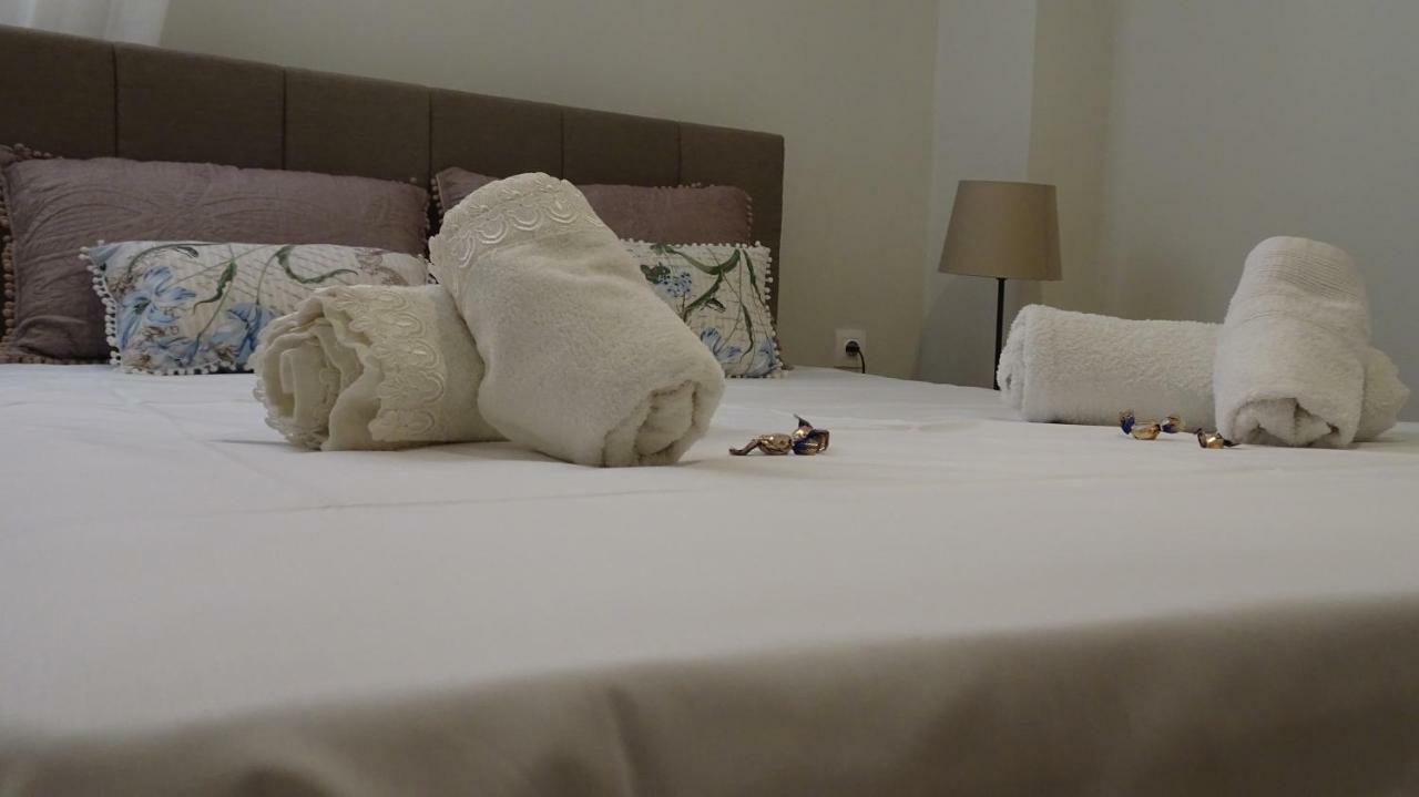 Elegant And Comfortable Apartment In The City Center Ermúpoli Kültér fotó