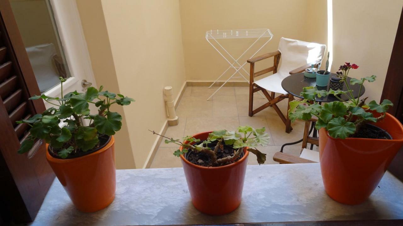 Elegant And Comfortable Apartment In The City Center Ermúpoli Kültér fotó
