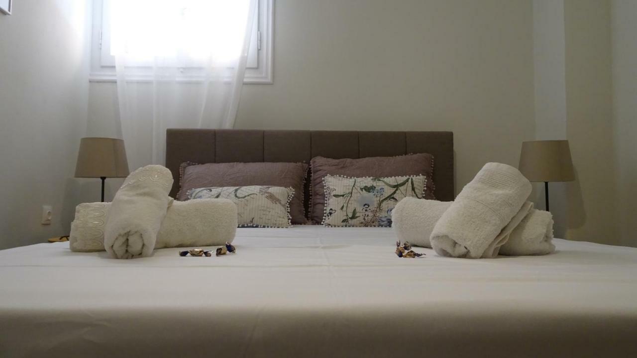 Elegant And Comfortable Apartment In The City Center Ermúpoli Kültér fotó