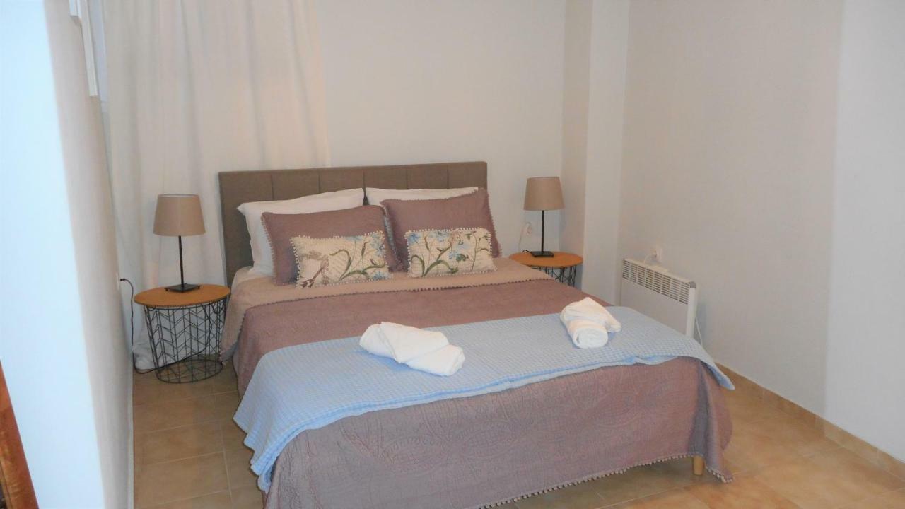 Elegant And Comfortable Apartment In The City Center Ermúpoli Kültér fotó
